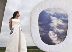 Flugzeugfensterkleid-Collage